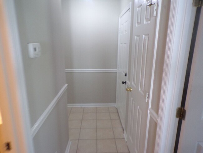 Building Photo - 1019 Furia Dr