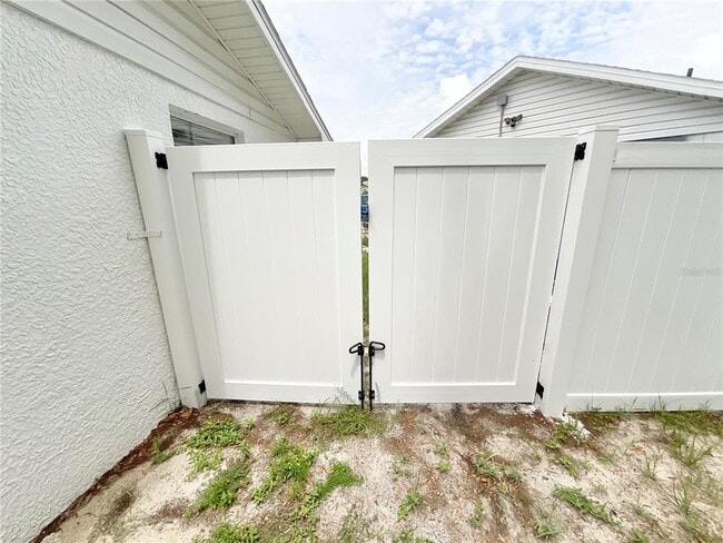 Building Photo - 4233 Belle Isle Ct