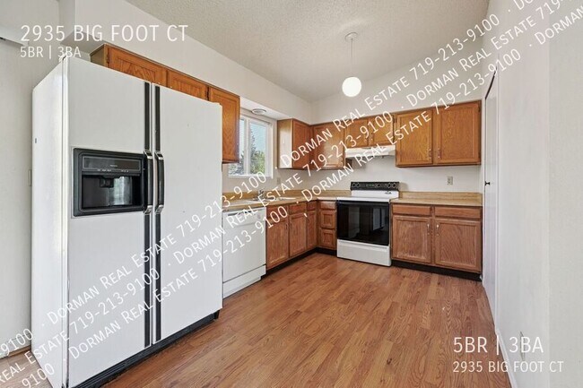 Building Photo - 2935 Big Foot Ct