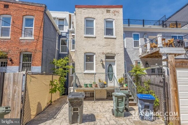 Building Photo - 604 Harvard St NW