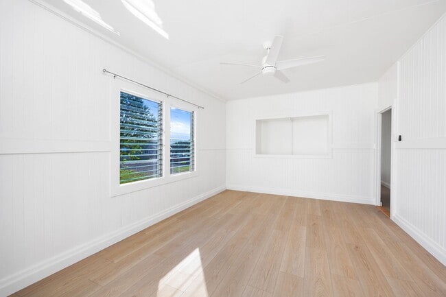 Building Photo - Newly Renovated Waialua Home on 1 Acre w/ Mountain Views – Pets Welcome