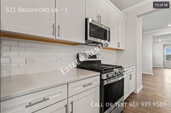 Building Photo - 521 Brushford Ln