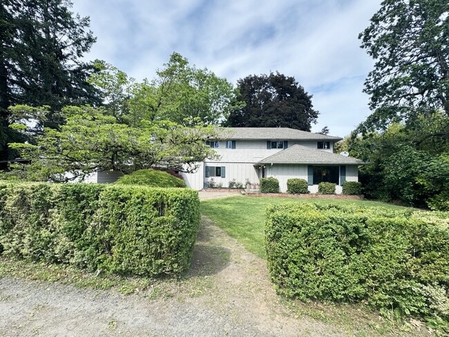 Building Photo - 1470 Anderson Ln
