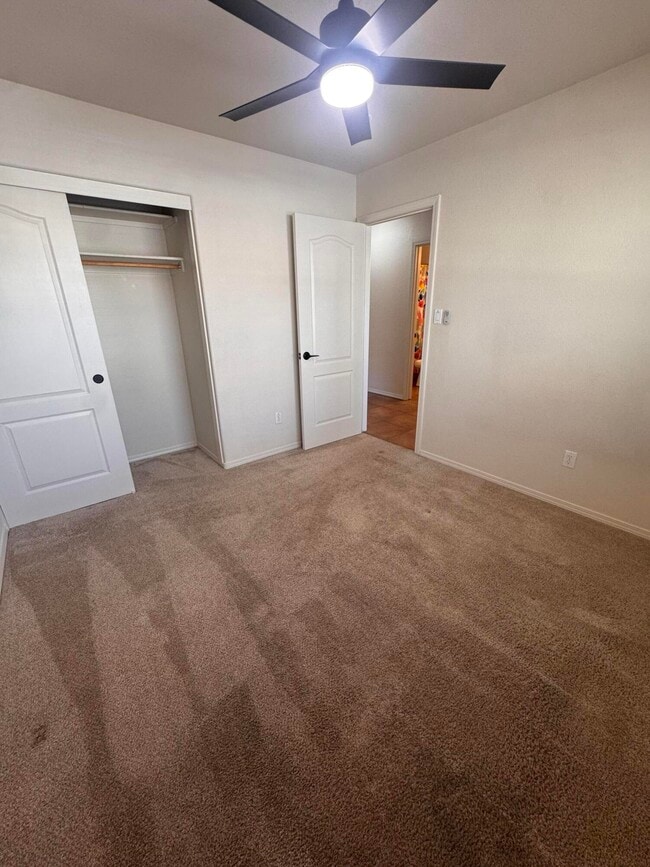 Building Photo - 6012 Sipapu Ave NW