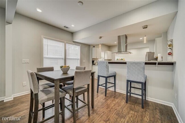 Building Photo - 4 br, 3 bath House - 306 ATWOOD Street SW