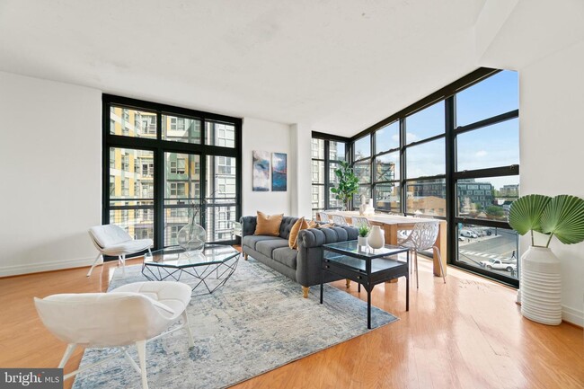 Building Photo - 2120 Vermont Ave NW