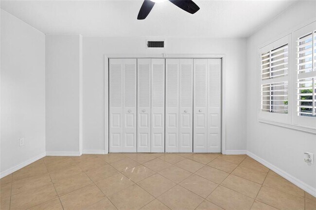 Building Photo - 3272 S Semoran Blvd