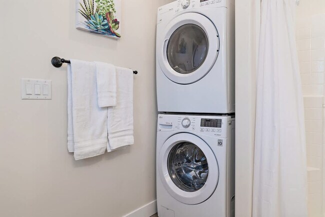 Building Photo - 3273 2530 S