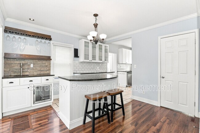 Building Photo - 111 Westmont Ave