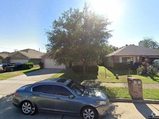 Building Photo - 2410 Arbor Ct