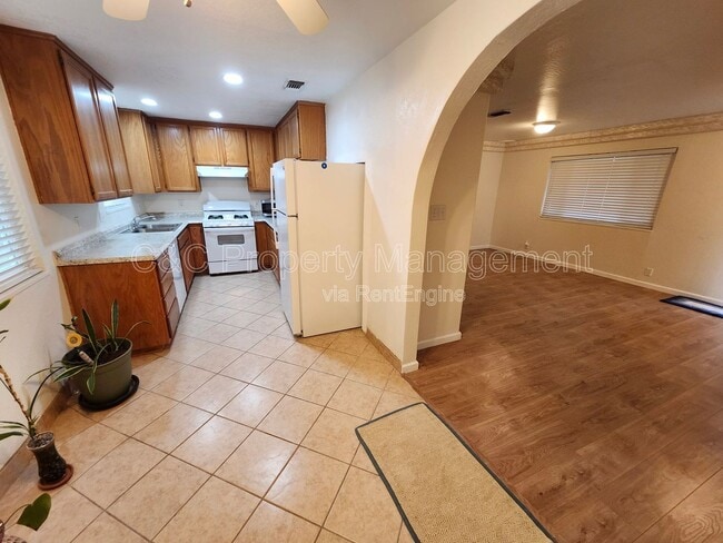 Building Photo - 6671 Graham Cir