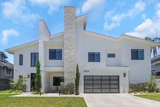 Primary Photo - Stunning Custom Built Residence in the Exc...
