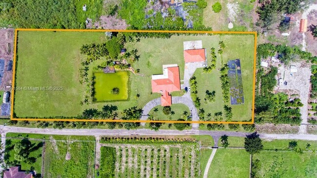 Building Photo - 15420 SW 212th Ave