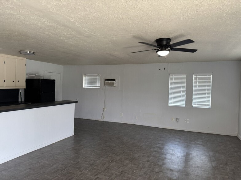 Building Photo - 1645 Clare Dr