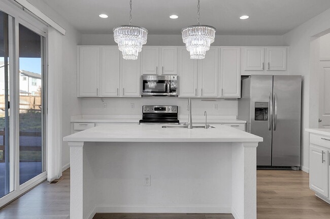 Building Photo - $2,995.95,  4-bed, 3.5-bath, located in Aurora with beautiful finishes.