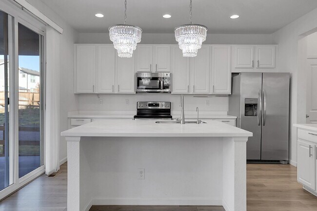 Building Photo - $3,050.00, 4-bed, 3.5-bath, located in Aurora with beautiful finishes.