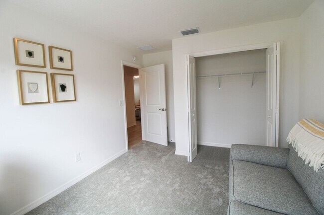 Building Photo - 7673 Woodley Ter