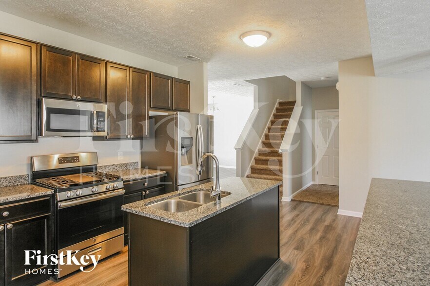 Building Photo - 958 Adena Ln