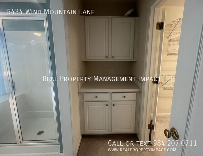 Building Photo - 5434 Wind Mountain Ln