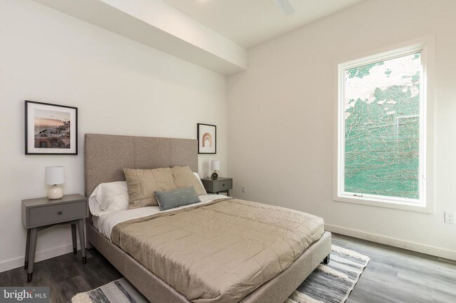 Building Photo - 2559 Amber St