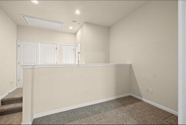 Building Photo - 7220 Wyoming Springs Dr