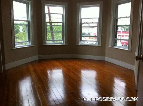 Building Photo - 9 Medford St