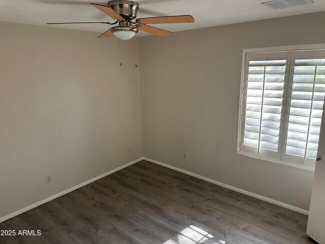 Building Photo - 1802 W Villa Rita Dr