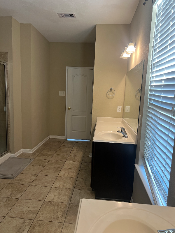 Building Photo - 16527 Winthrop Bend Ln