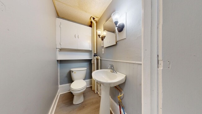 Building Photo - 3 bedroom, 1 1/2 bath in Mansfield!