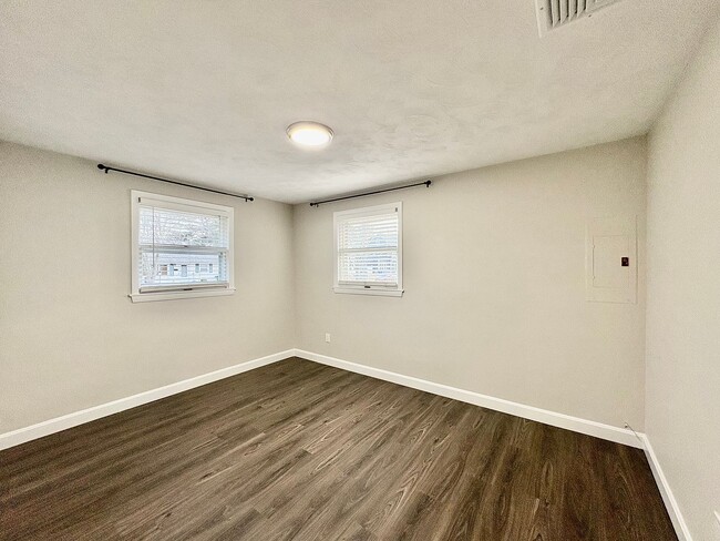 Building Photo - 41 Alfred Rd