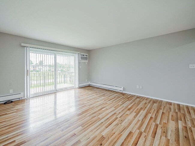 Building Photo - 1490 Nancywood Dr