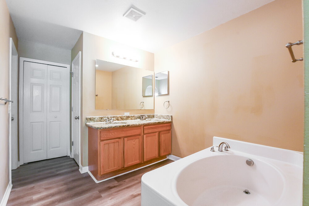 Building Photo - 2047 Galahad Dr