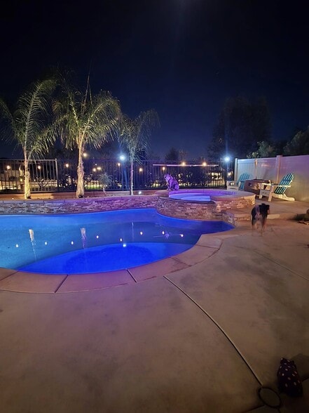 use of swimming pool - 29902 Western Front Dr