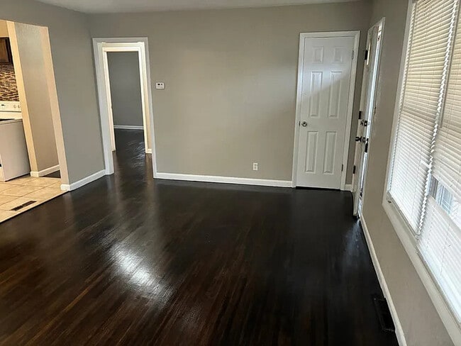 Building Photo - 2322 W Casado St