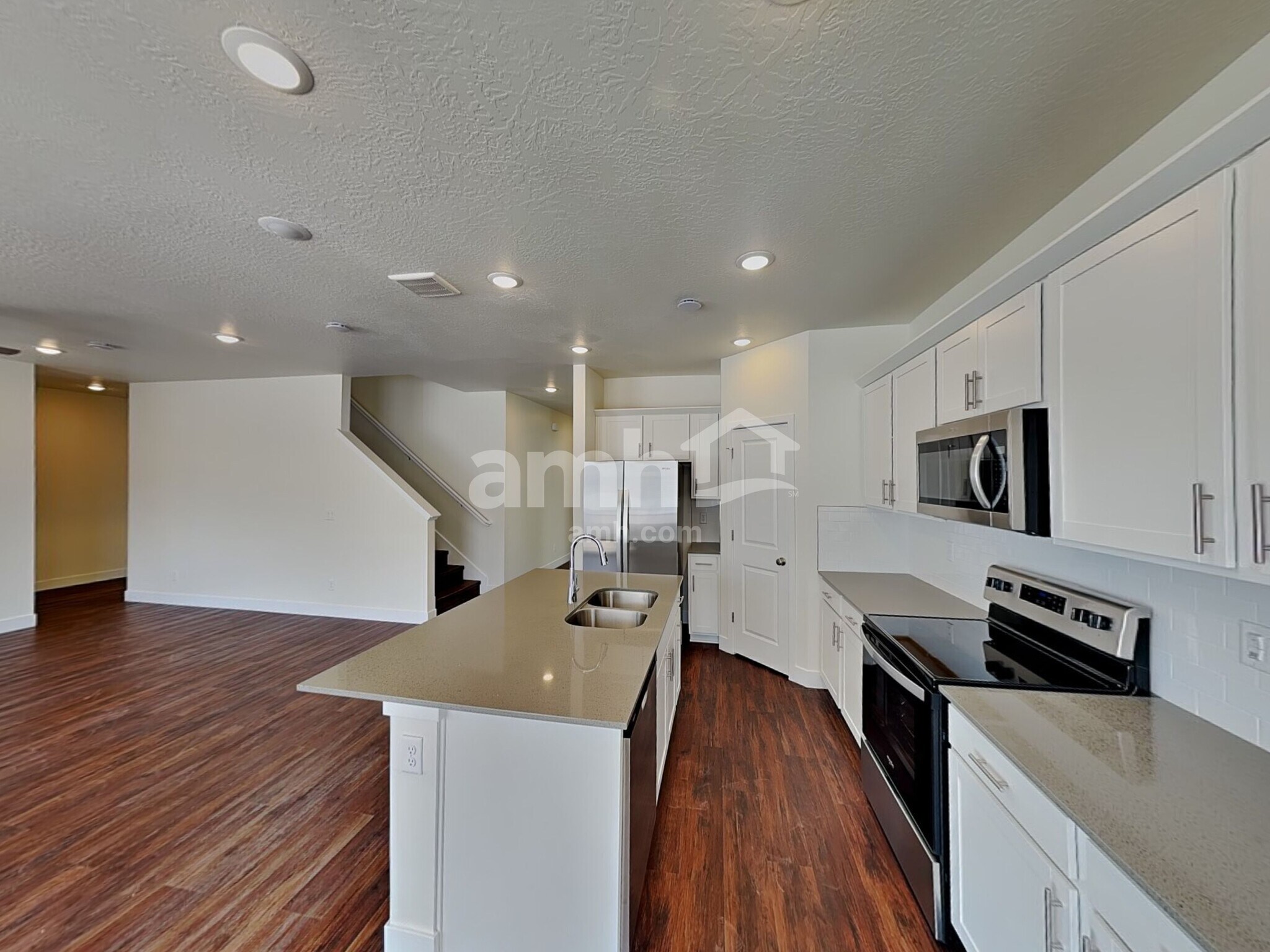 Building Photo - 1211 Redbud Dr
