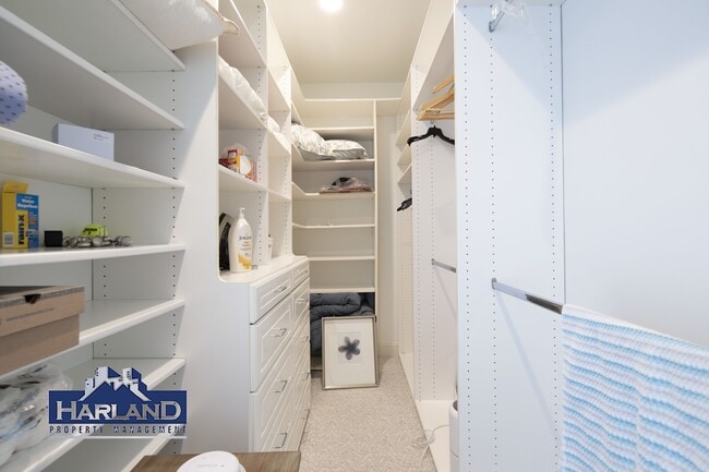 Building Photo - 760 Bonair Pl