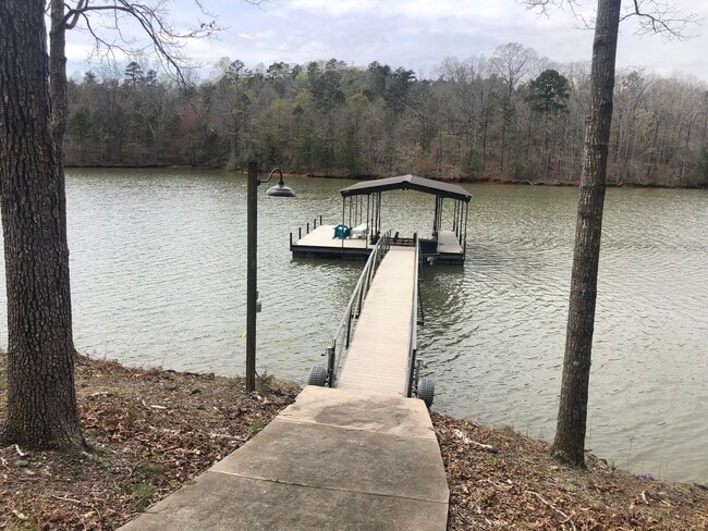 Building Photo - 214 Indian Trl