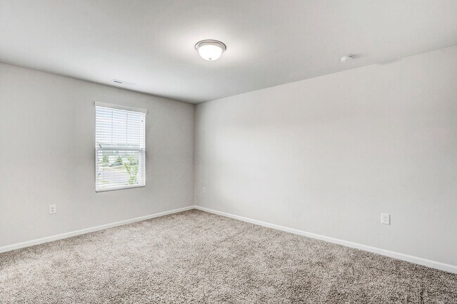 Building Photo - 205 Wilbur Lake Dr