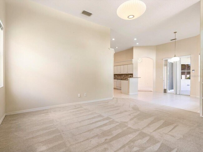 Building Photo - 6754 W Country Club Ln