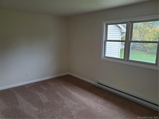 Building Photo - 38 Sunny Valley Rd