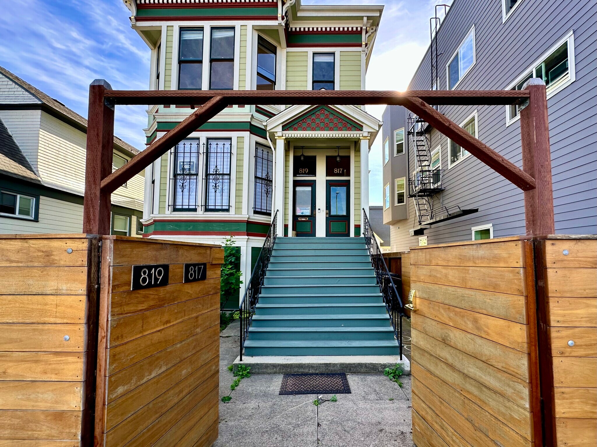 Building Photo - 817 Foothill Blvd