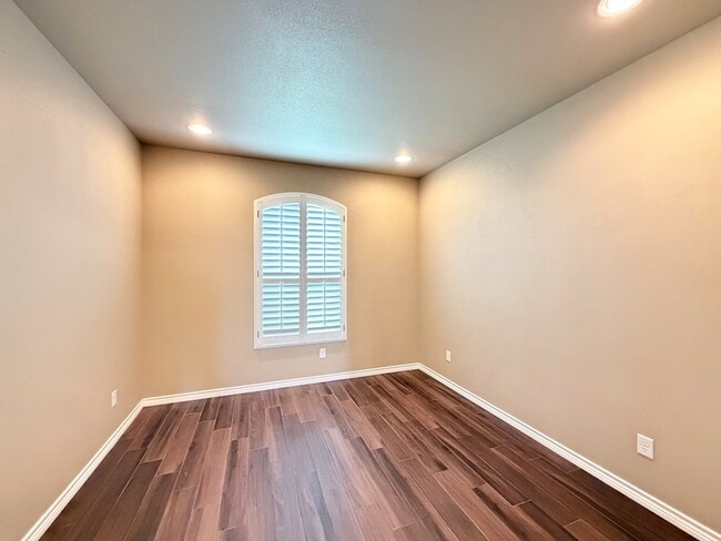 Building Photo - 1634 Boise Dr