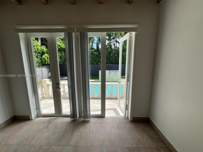 Building Photo - 4575 Post Ave