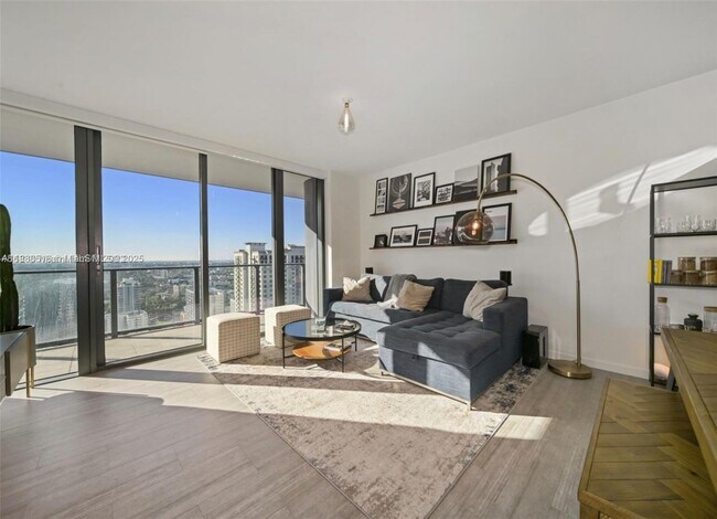 Building Photo - 1000 Brickell Plaza