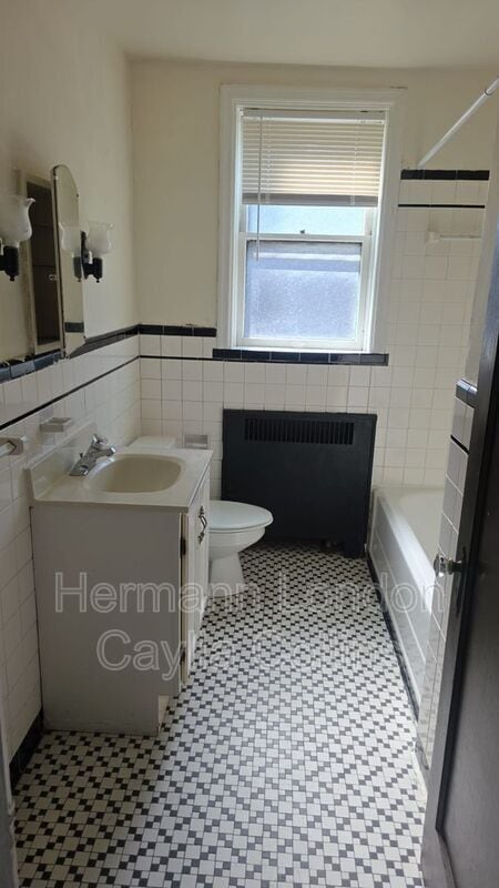 Building Photo - 3406-3408 Keokuk St