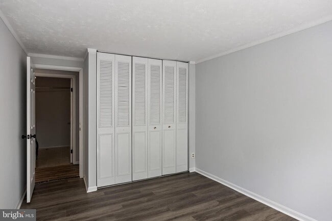 Building Photo - 2504 Greenwood Dr