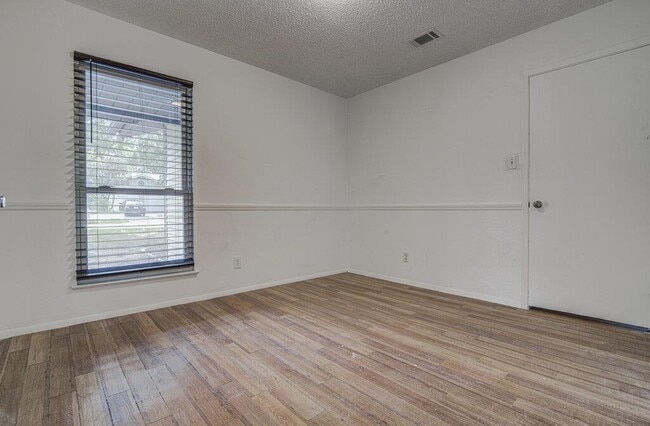 Building Photo - 6012 Wagon Bend