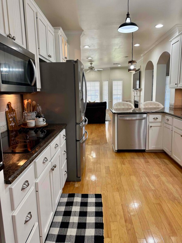 Building Photo - 360 Indian Hills Dr