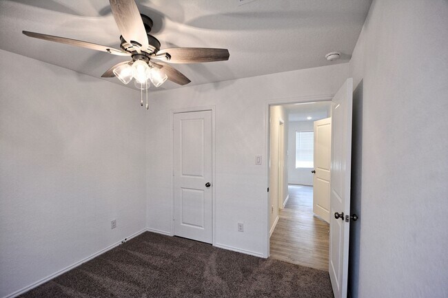 Building Photo - 766 Tulsa Trl