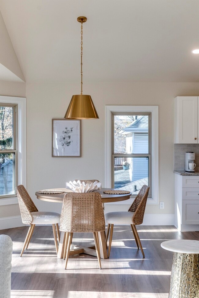 Building Photo - 7223 University Ave